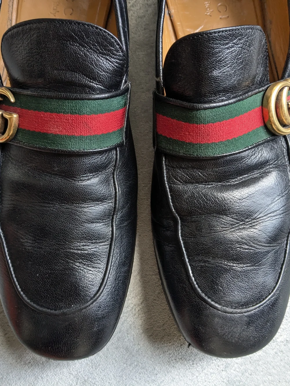 Gucci Black Leather Men's Loafers with Green-Red Web and Gold GG US 9.5